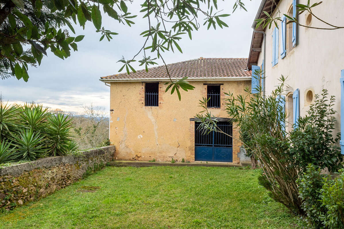 Maison à AMOU