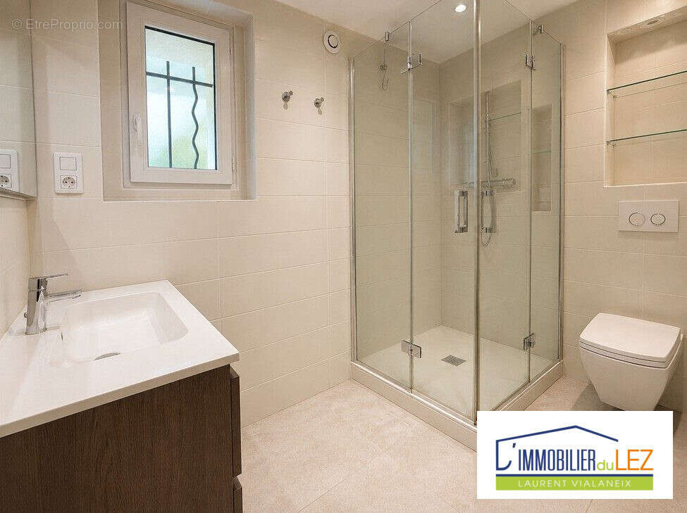 Maison 197 m² à Saint-Clement-De-Riviere  - photo 9