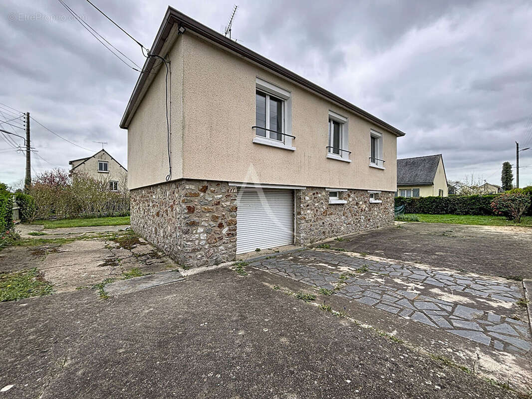 Maison à RENAZE