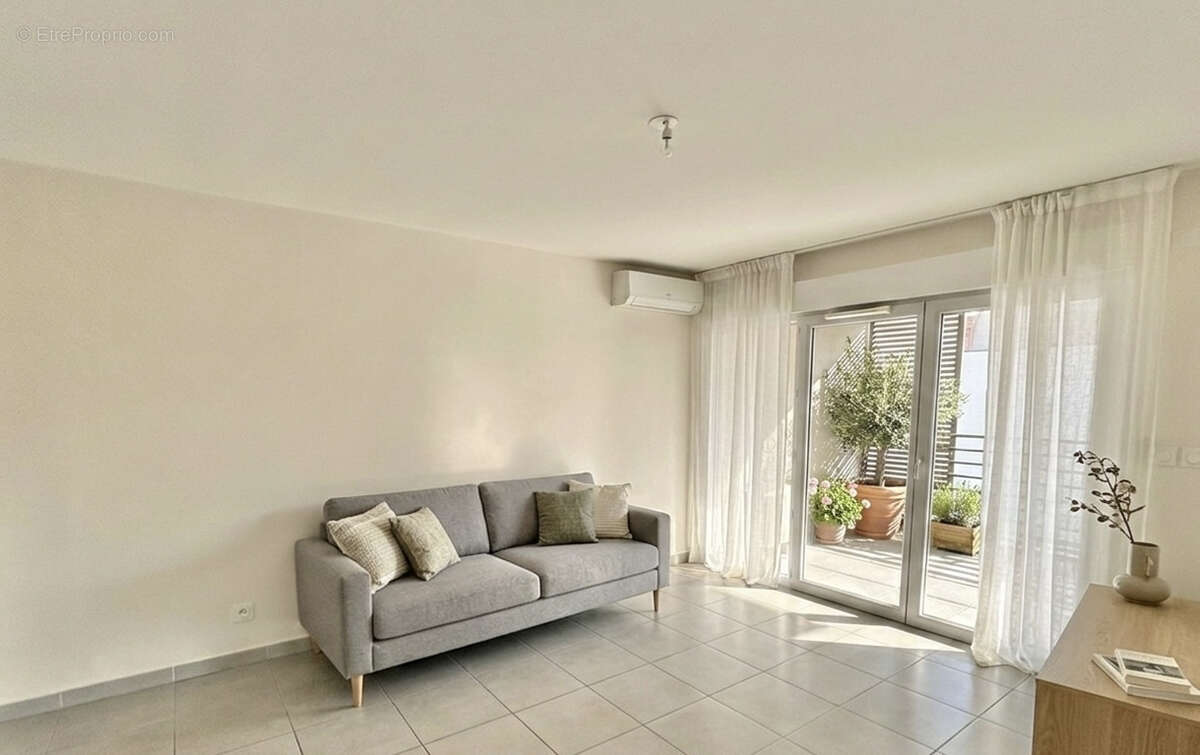 Appartement à FREJUS