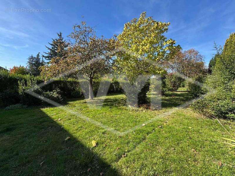 Maison à COMBS-LA-VILLE