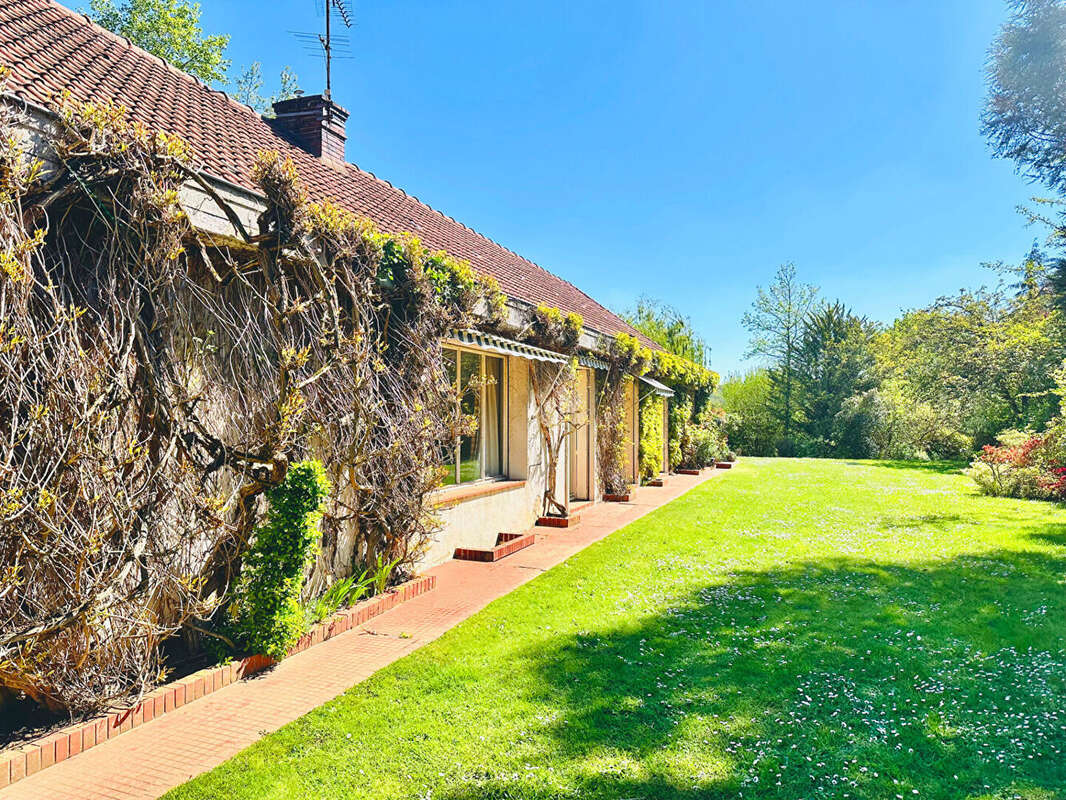 Maison à LA CELLE-SAINT-CLOUD