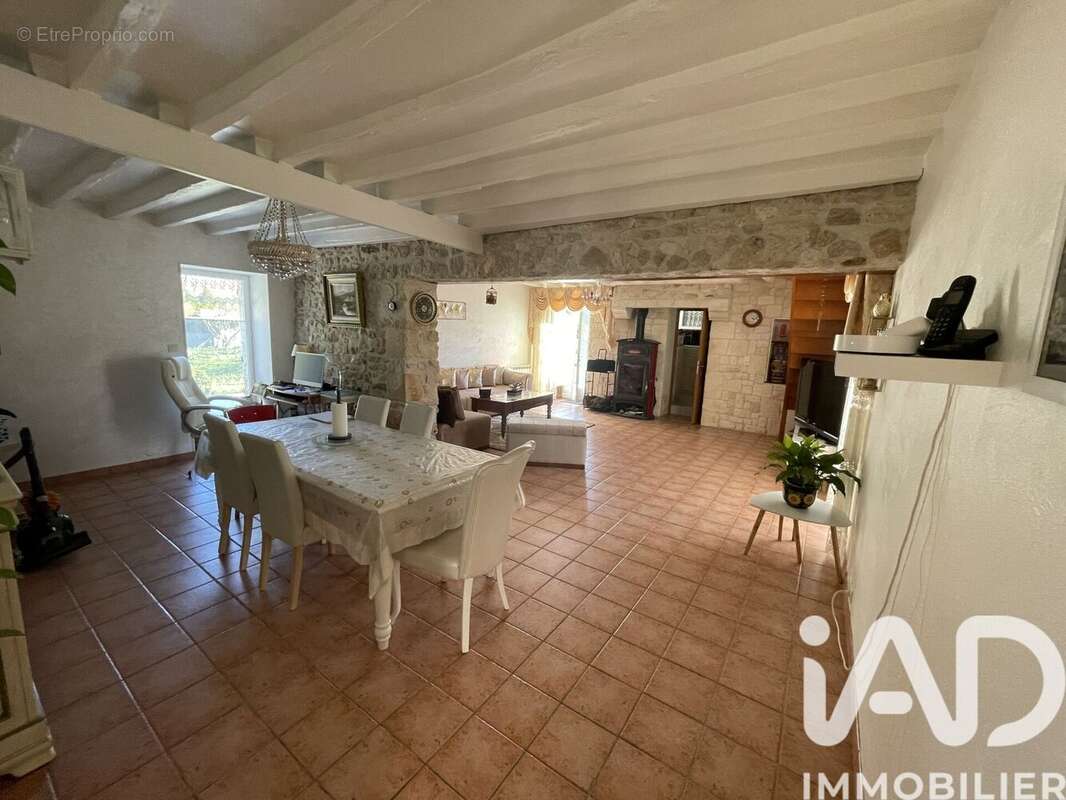 Photo 8 - Maison à COURVILLE