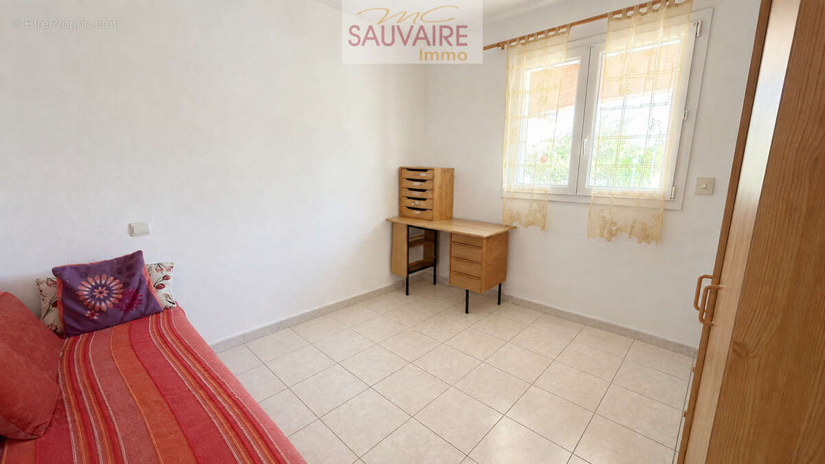 Villa de plain-pied, 3 chambres, avec beau terrain. - photo 9