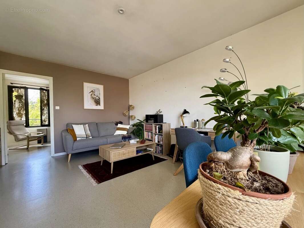 Appartement T2, 48,2 m2, place de stationnement privative - Pessac-Centre - photo 3