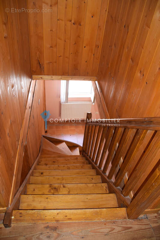 Dépt. 07 - A VENDRE AU CROS DE GERORAND - Grande maison rénovée de 250 m2 -Parcelle de 1.020 m2 - photo 12