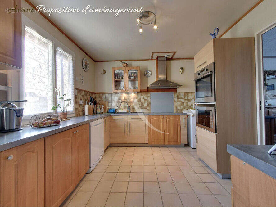 Maison à CHEVRY-COSSIGNY