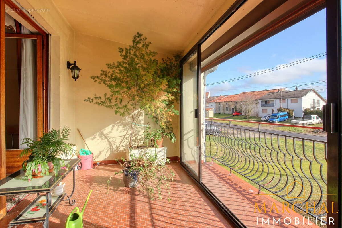 Appartement à REMILLY