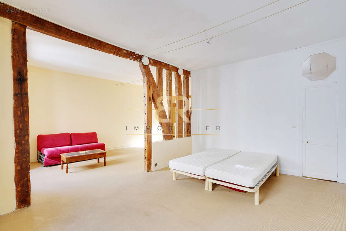Appartement à PARIS-4E