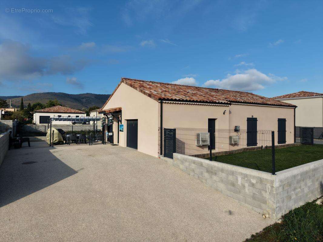 Maison à ALBA-LA-ROMAINE