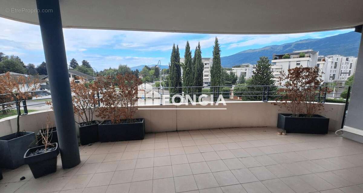 Appartement à SAINT-GENIS-POUILLY