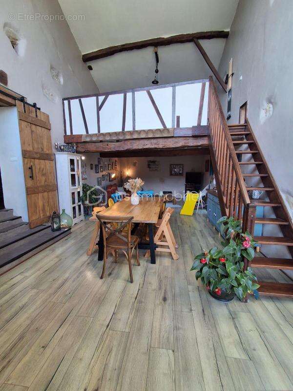 Maison 7 pièces 222m² - photo 16