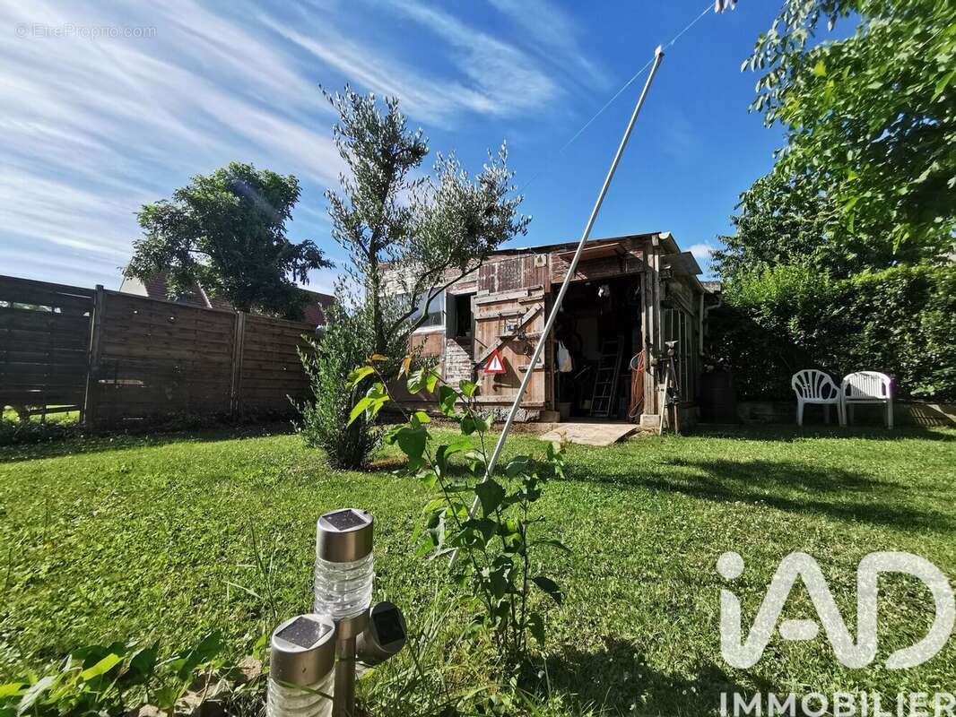Maison 104 m² à Soignolles-En-Brie  - photo 4