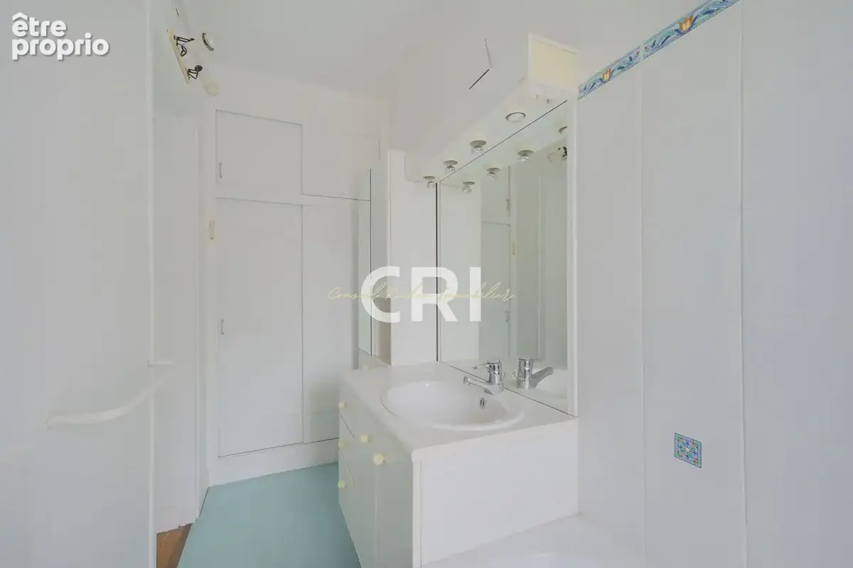 Appartement traversant avec ascenseur métro CONVENTION - photo 11