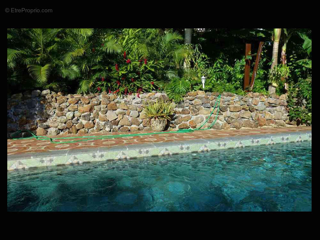 Maison à SAINT-DENIS