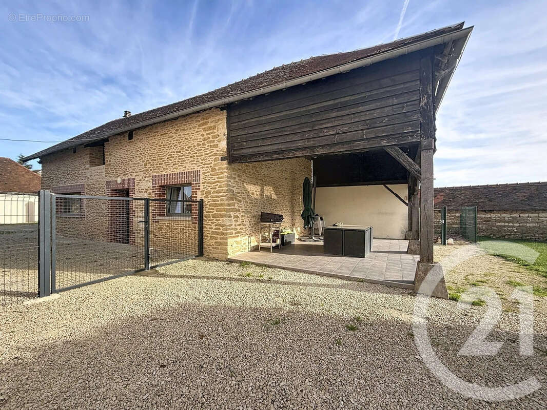 Maison 185 m² à Fralignes  - photo 24