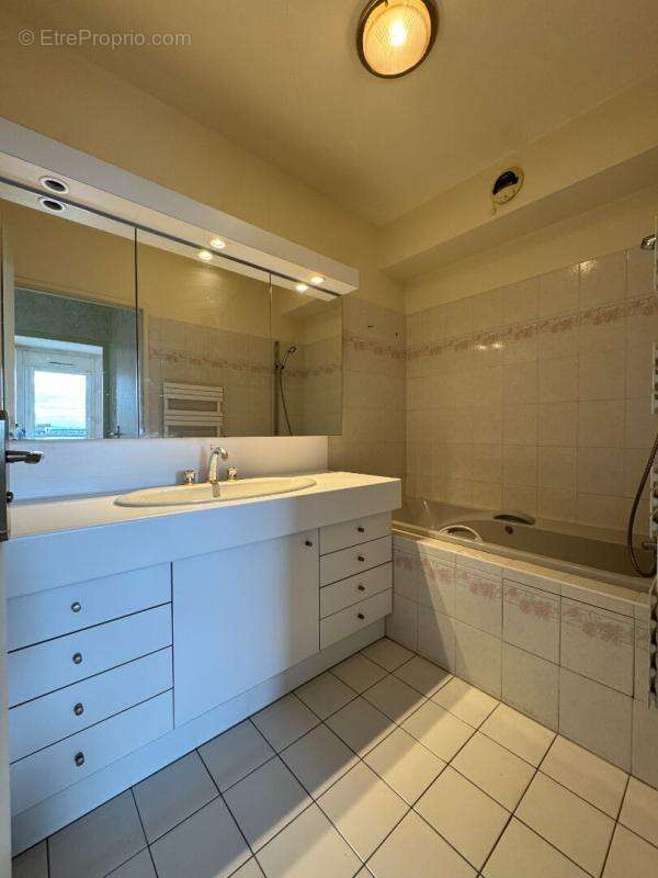Appartement à BRON
