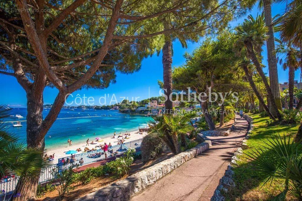Appartement à BEAULIEU-SUR-MER