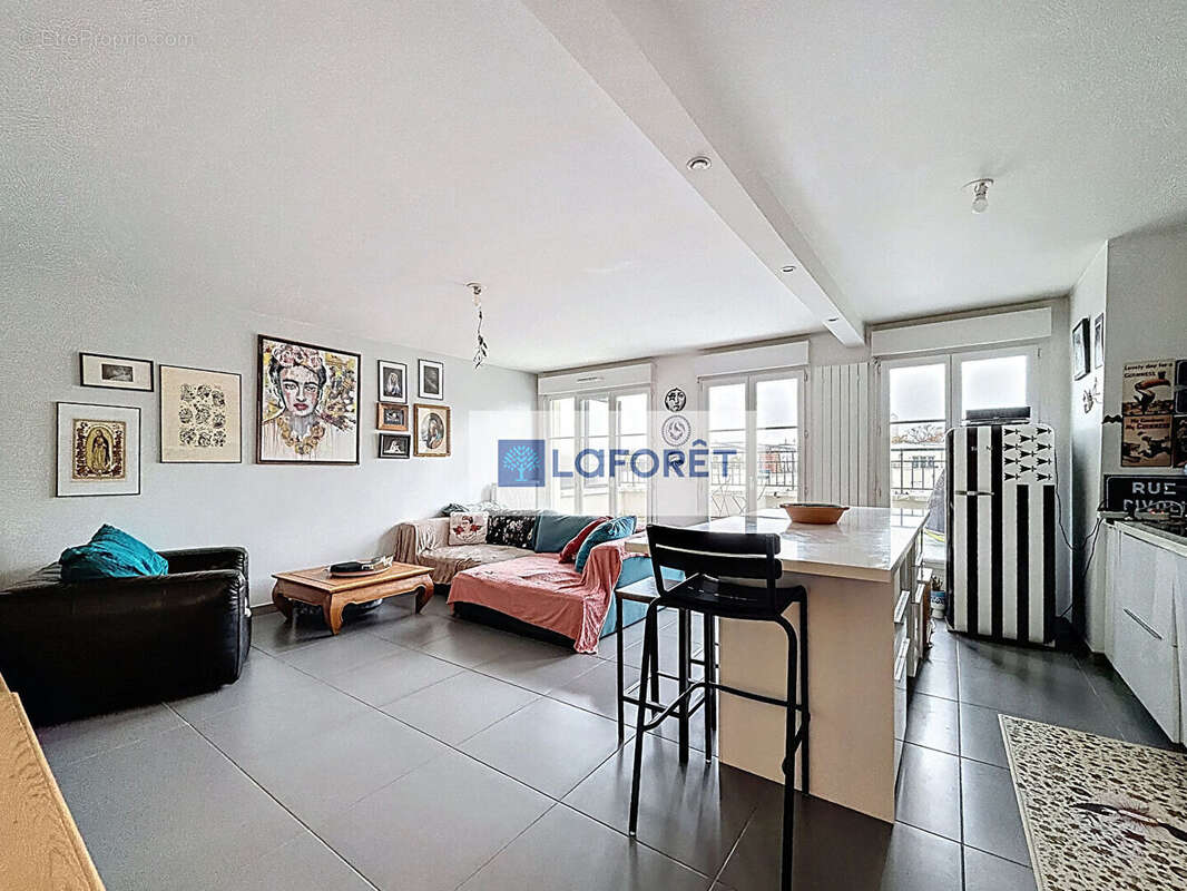 Appartement à LE PLESSIS-TREVISE