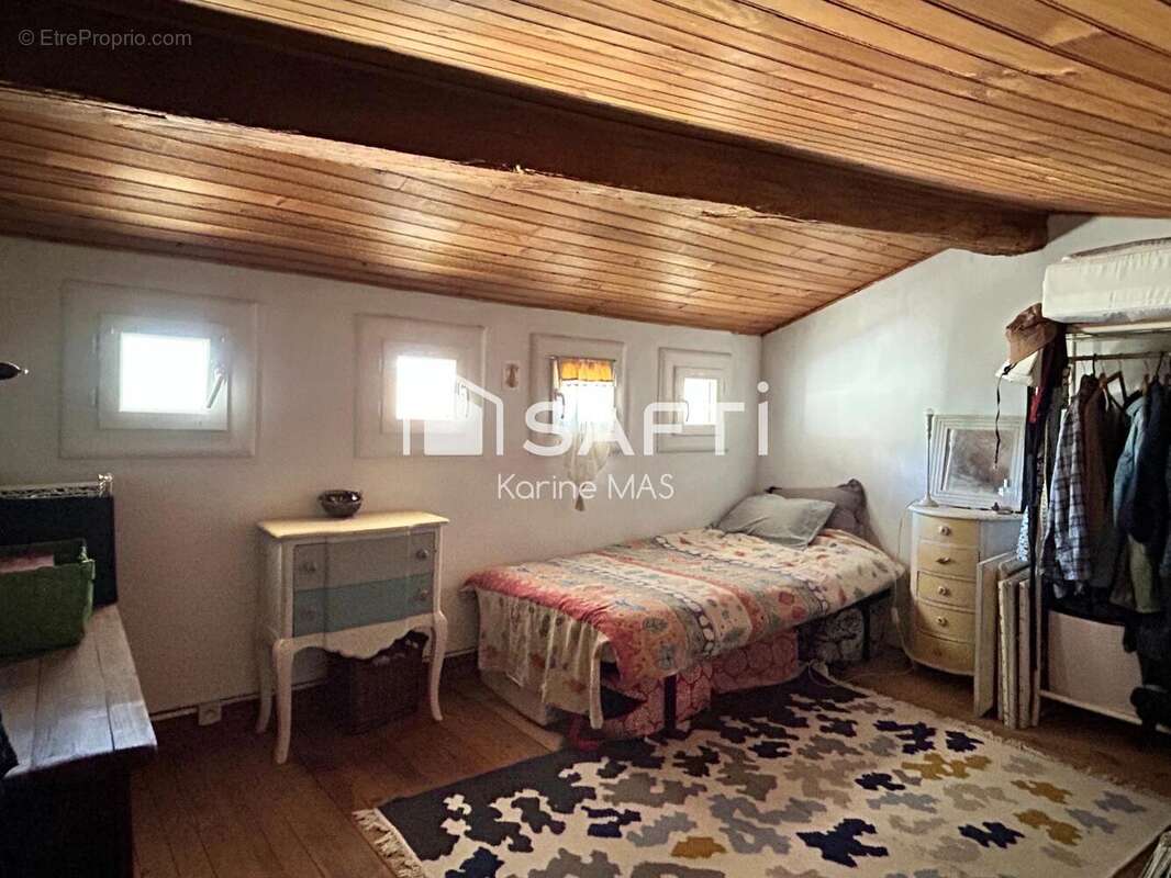 Maison 75 m² à Talairan  - photo 7