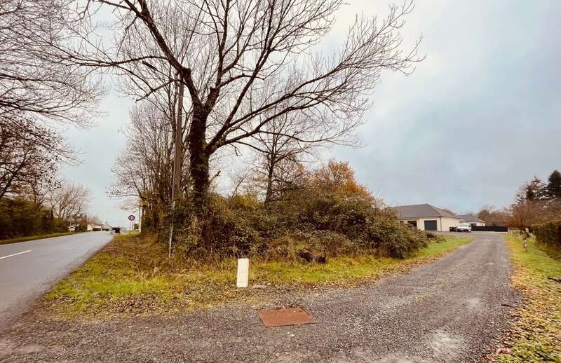 Terrain à COURS-LES-BARRES