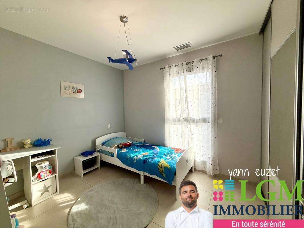 Maison à SAINT-LAURENT-D'AIGOUZE