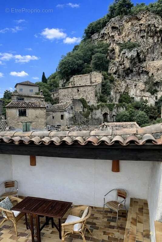 Appartement à COTIGNAC
