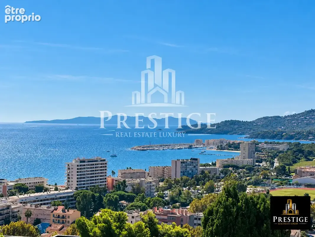 Magnifique appartement avec VUE MER et piscine au Lavandou - photo 1