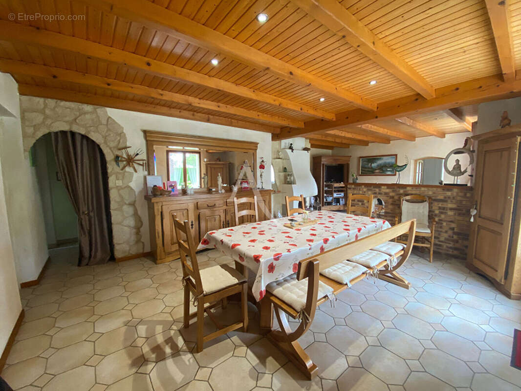 Maison à SAINTE-FLAIVE-DES-LOUPS