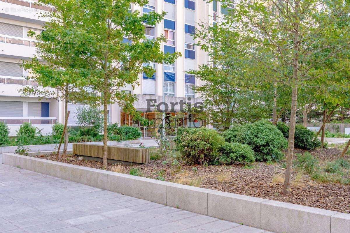 Appartement à ISSY-LES-MOULINEAUX