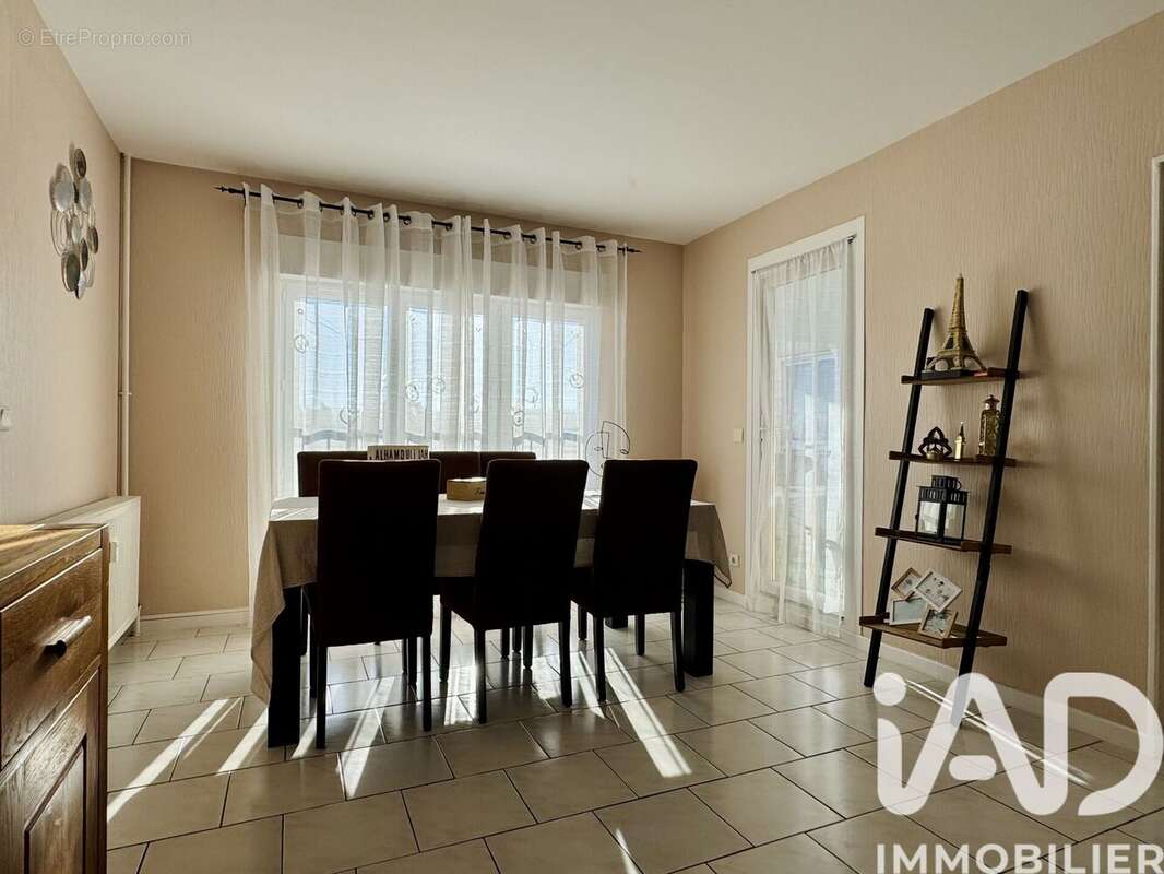 Photo 3 - Appartement à DAMMARIE-LES-LYS