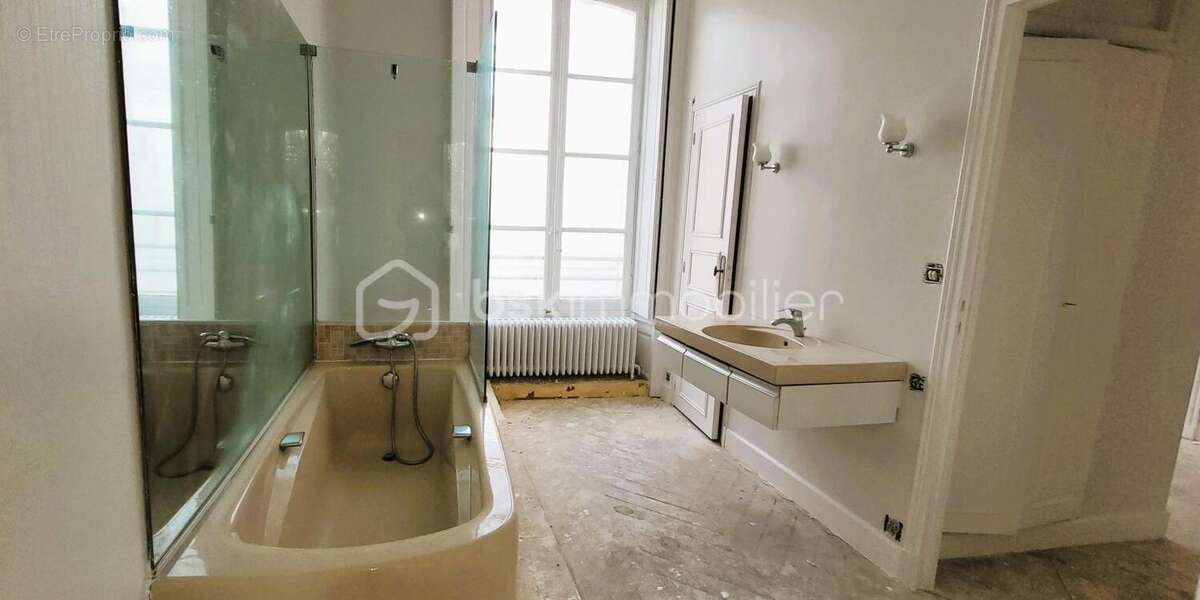 Hôtel particulier au cœur de ville / centre historique - photo 13