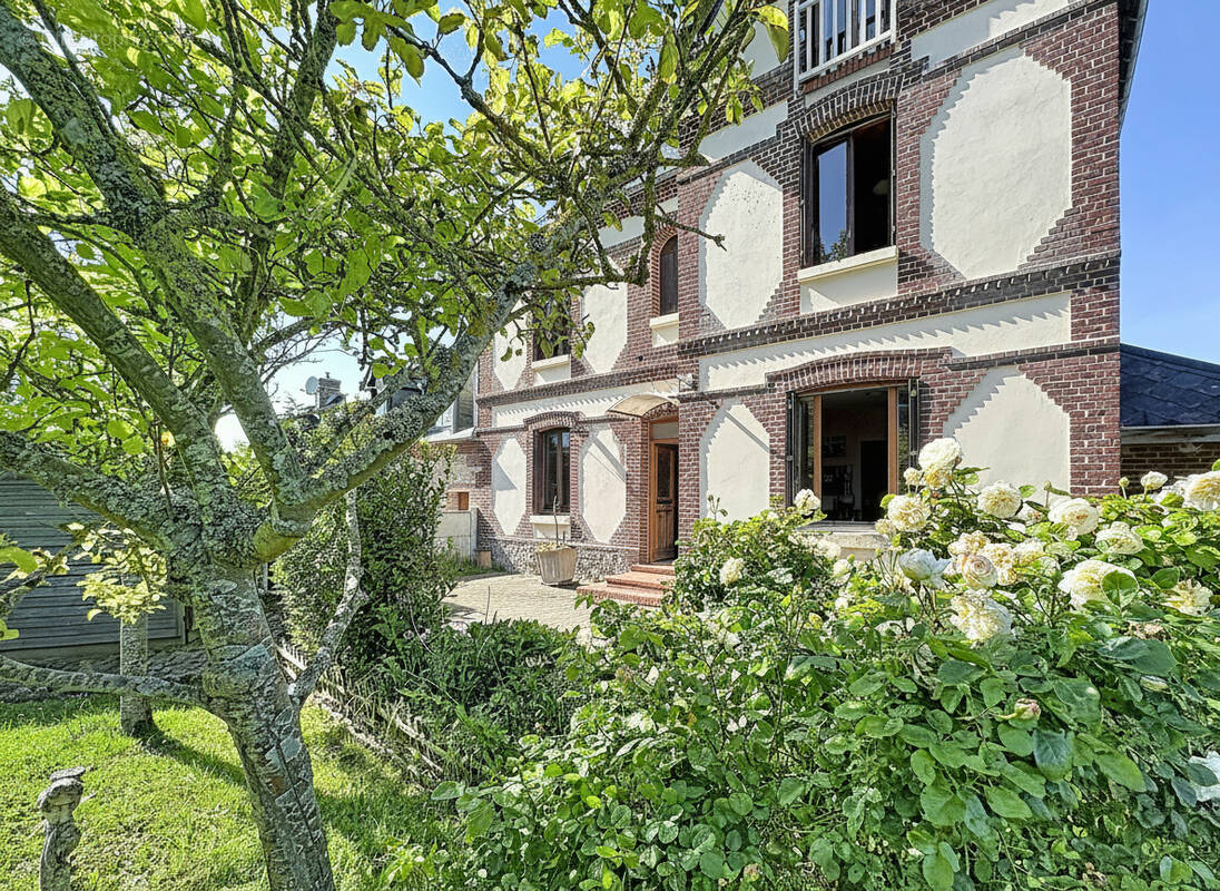 Maison à SAINT-PIERRE-EN-PORT