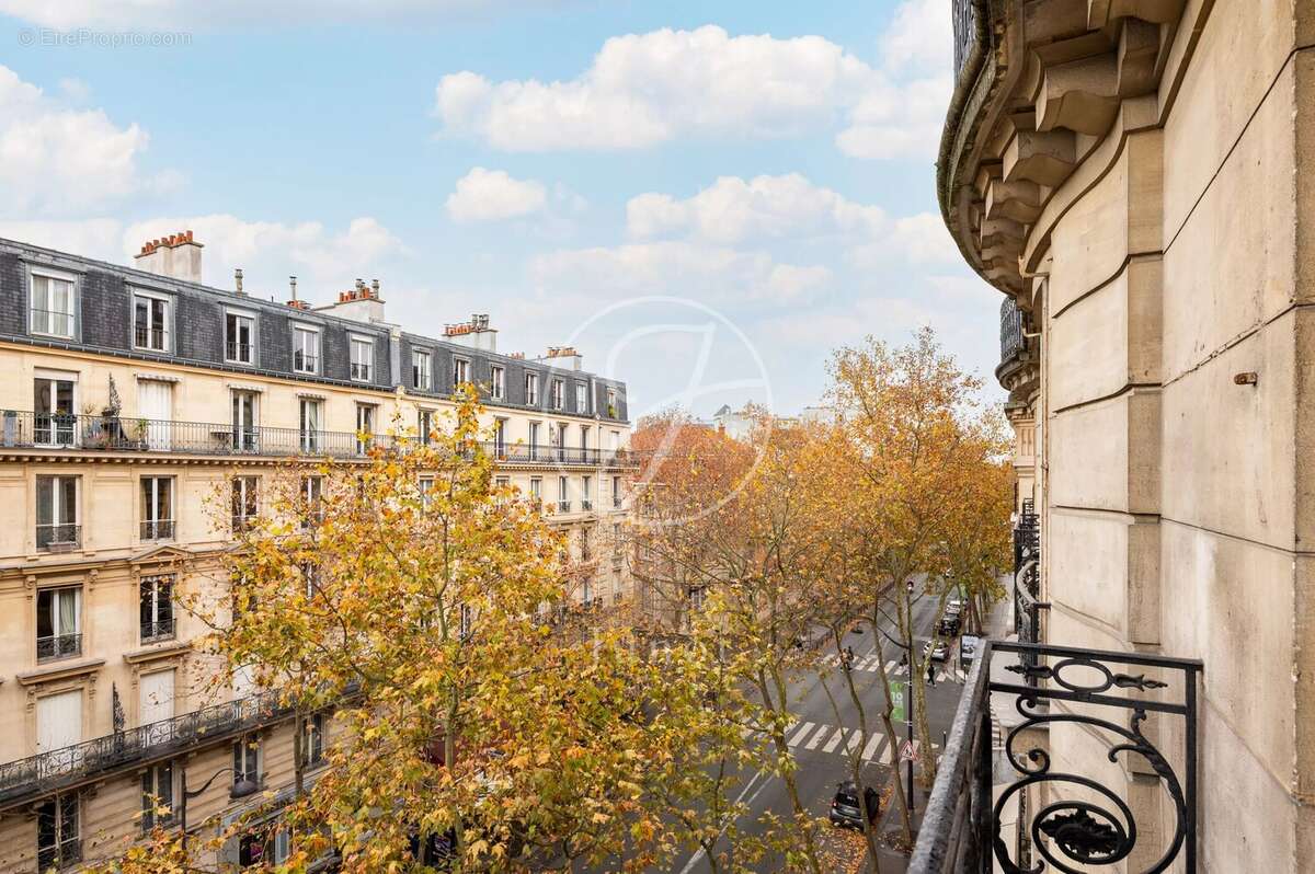 Appartement à PARIS-7E