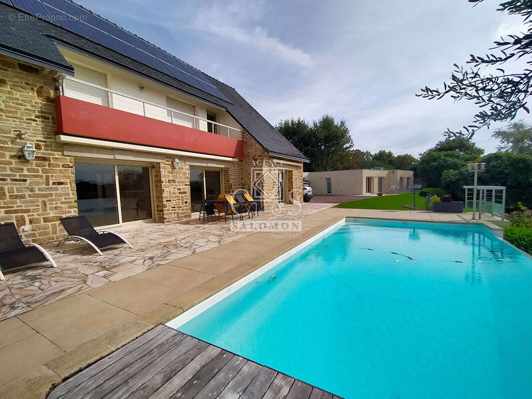 Maison à THEIX