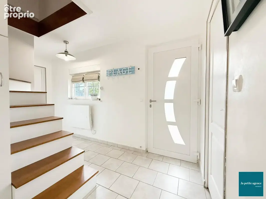 Maison 3 pièces 90 m² à vendre à Tonneville (50460) - photo 2
