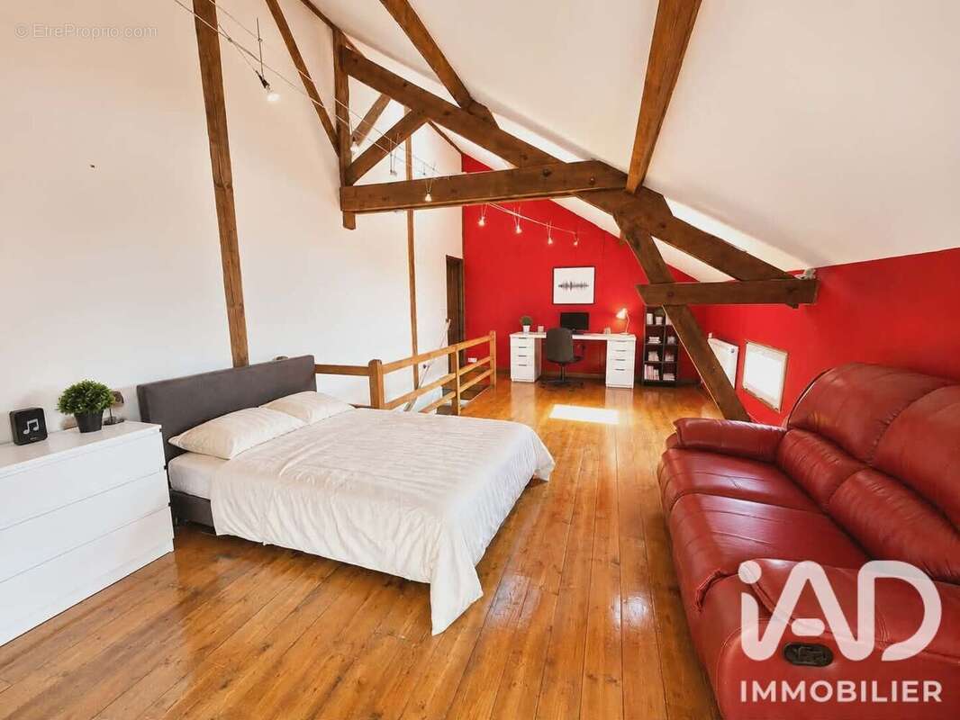 Maison 144 m² à Charmont  - photo 9