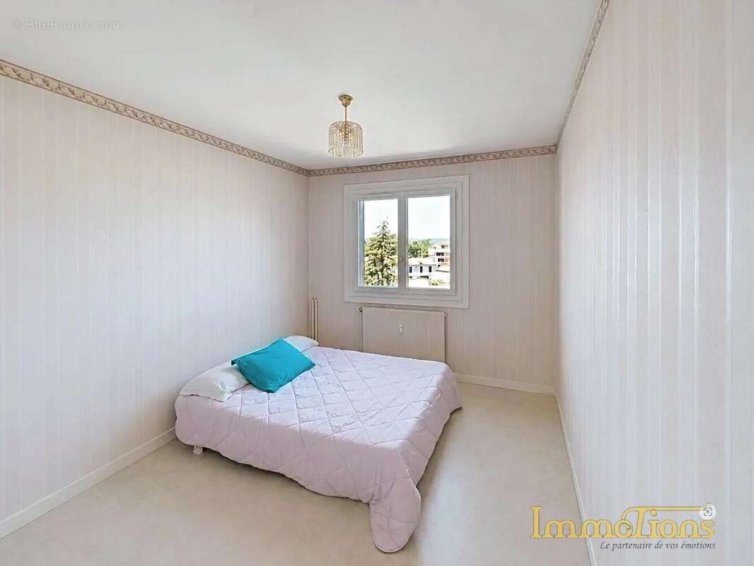 Appartement à ROMANS-SUR-ISERE