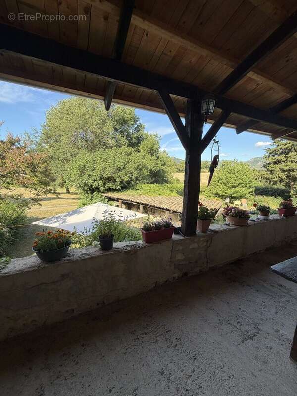 Maison 280 m² à Saint-Vincent-De-Barres  - photo 7