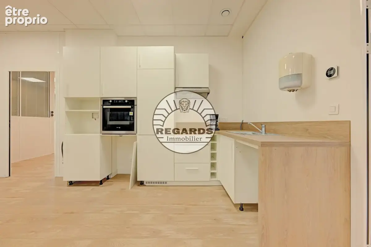 Commerce 270 m² à vendre à Montrouge (92120) - photo 6