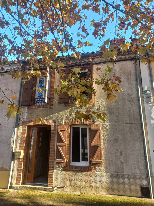Maison à TRIE-SUR-BAISE
