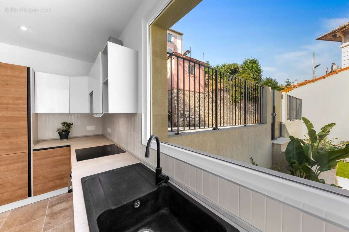 Cannes - proche palais – maison rénovée - studio indépendant - piscine - stationnements - photo 7