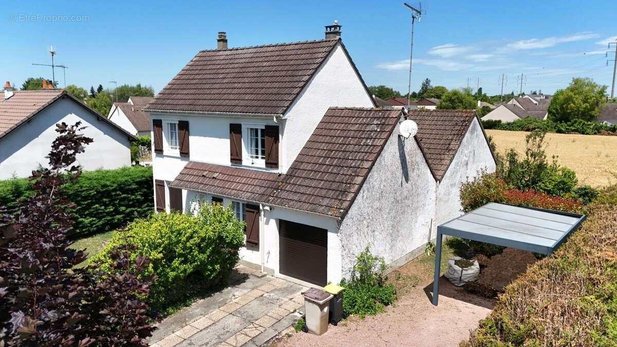 Maison à VILLEMANDEUR