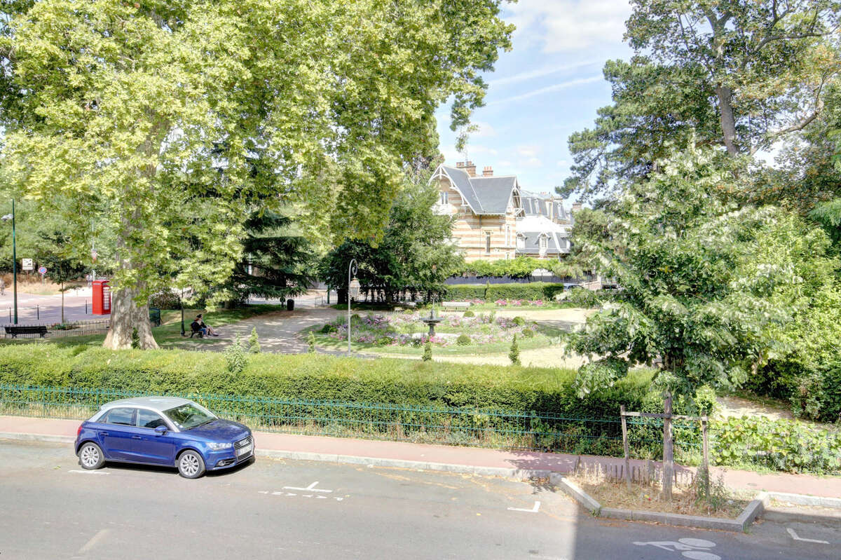 4 pieces 112,64m2, 3 chambres face au bois de vincennes dans un immeuble recent - photo 5