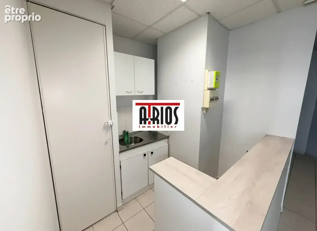 Commerce 60 m² à vendre à Hyeres (83400) - photo 4