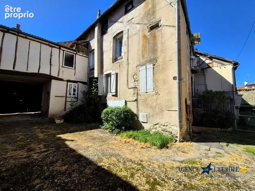 Appartement 300 m² à Gannat  - photo 7