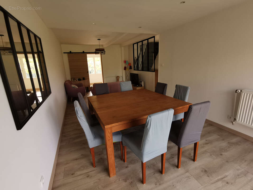 Maison à VIGNEUX-SUR-SEINE