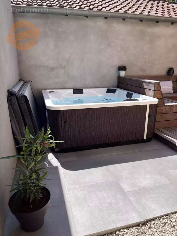 Maison à CHAMPAGNE-AU-MONT-D&#039;OR