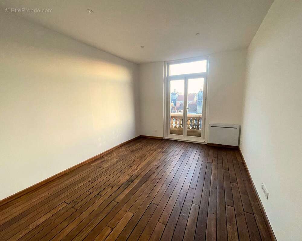 Appartement 79 m² à Charleville-Mezieres  - photo 23