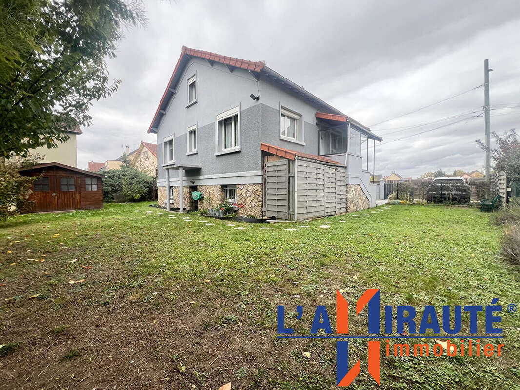 Maison à SARTROUVILLE